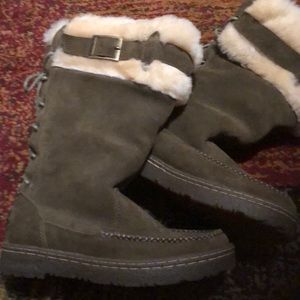 Bearpaw winter boot size 7